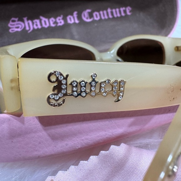 SUPER RARE VINTAGE Juicy Couture Beige Sunglasses with Pink Case - Picture 6 of 14